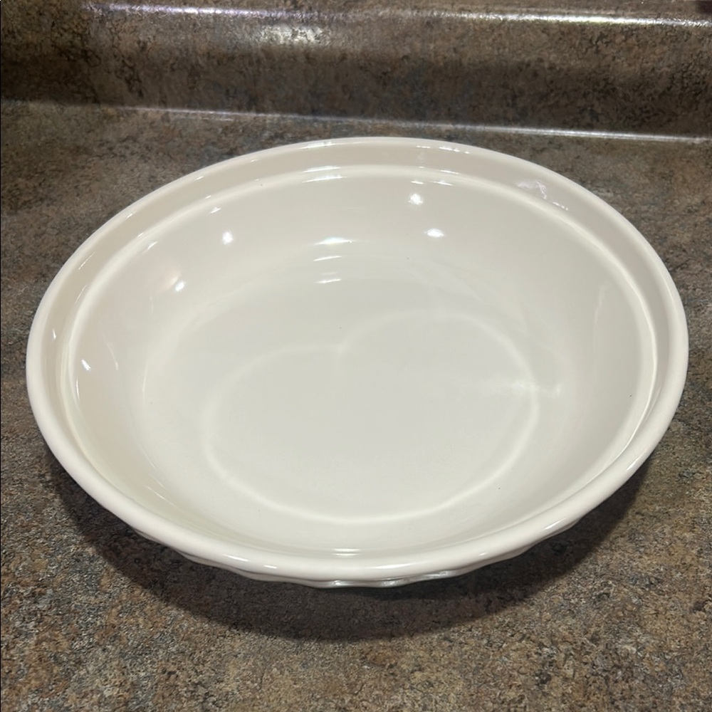 Longaberger classic ivory pie plate. 10" diameter approximately 2" deep. NEW